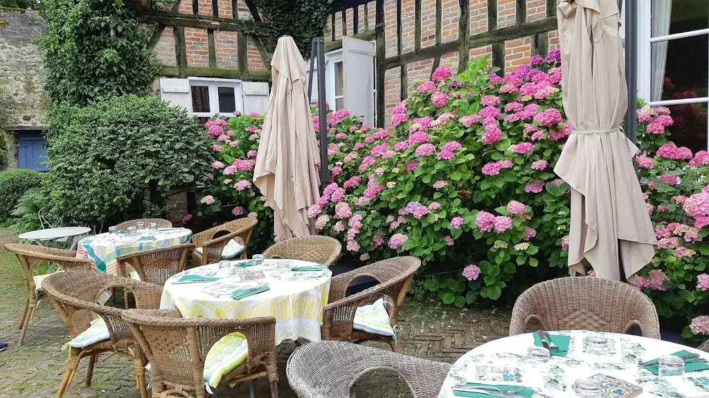 Le jardin des ifs restaurant in Gerberoy