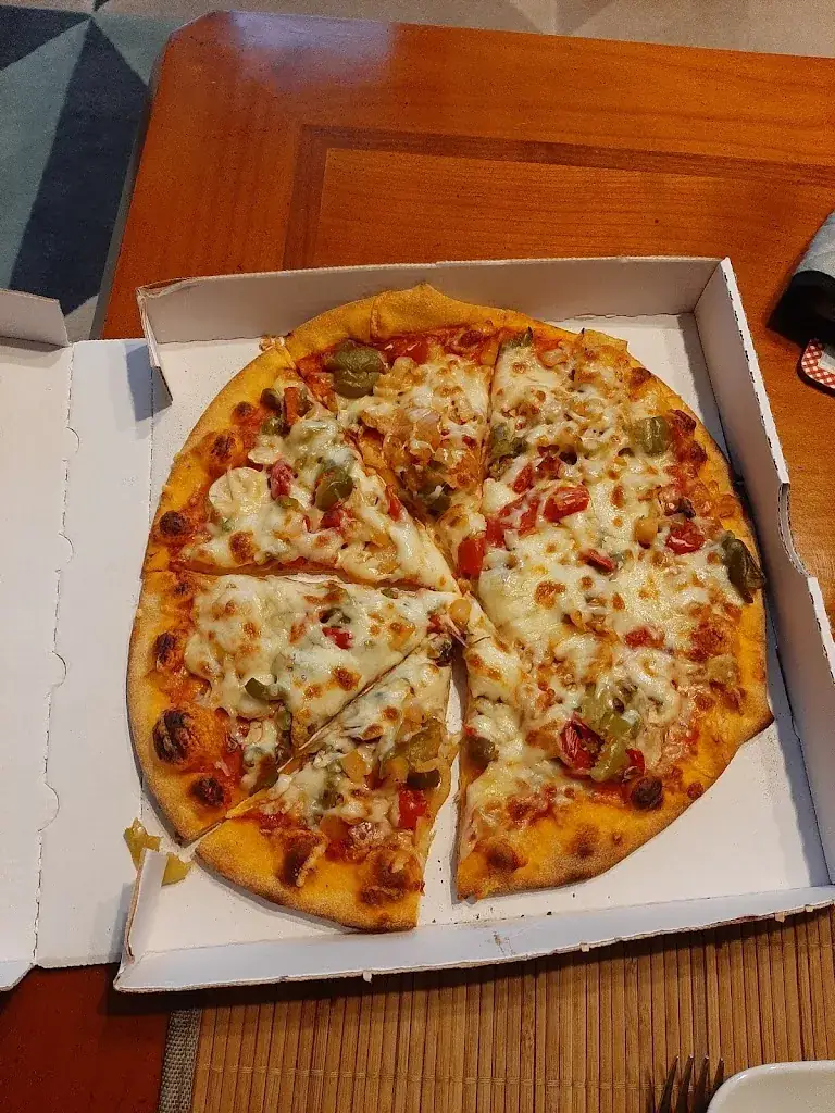 Menu_Pizza Formano_Harnes_image_7