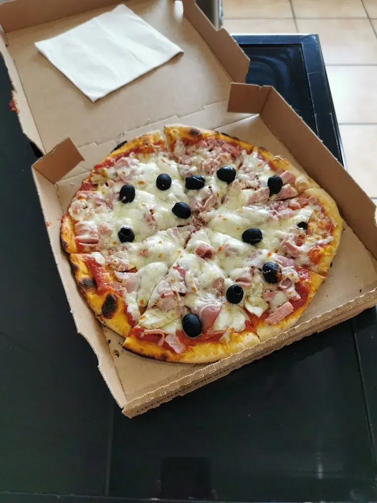 Bors Emilian_Pizza Formano_Harnes_review