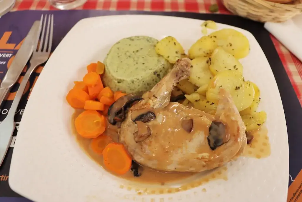 Angelique Wrobel_La Clé Des Champs_Helfaut_review