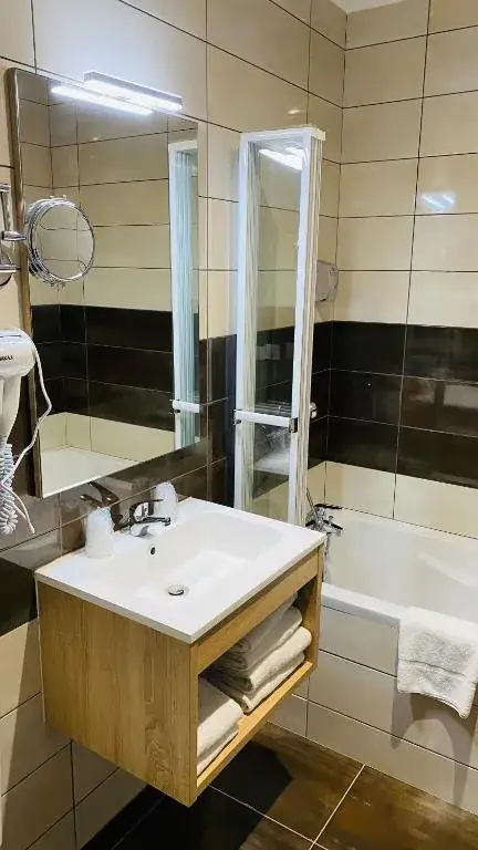 Hôtel Martinez Grenay_Grenay_slider_image_3