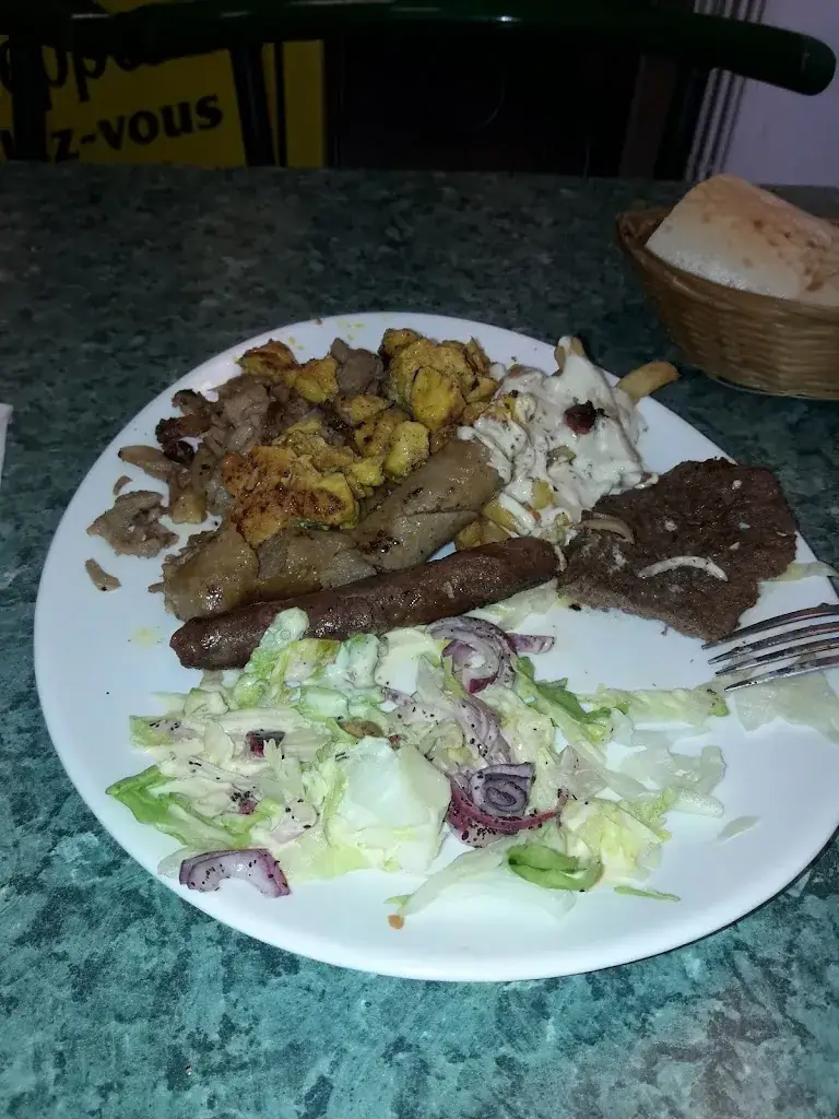 Adrian-Ionut Busioc_Au plaisir du Maroc_Ham_review