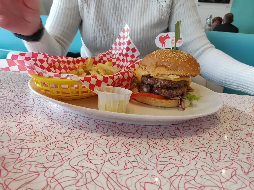 Menu_Holly's Diner_Louvroil_image_5