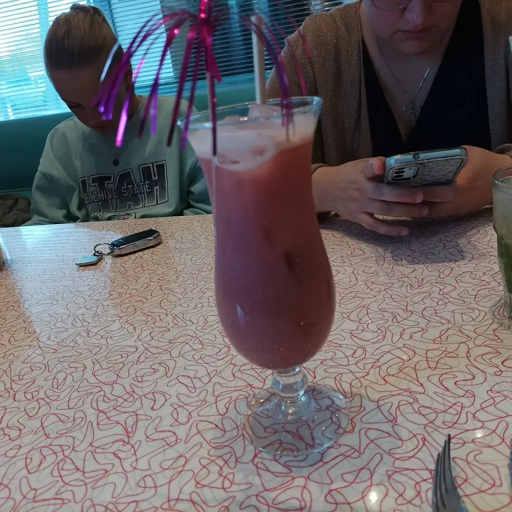 Menu_Holly's Diner_Louvroil_image_9