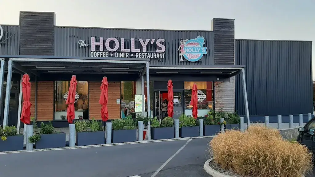 Ralph Popken_Holly's Diner_Louvroil_review