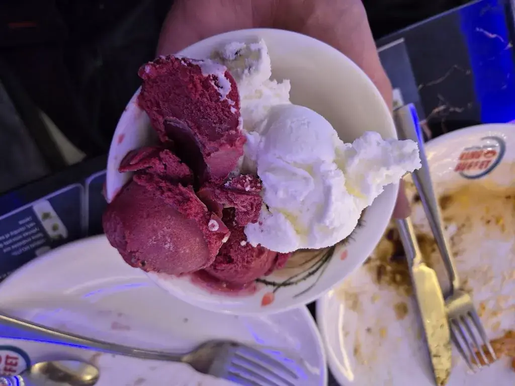 Jirka H._King Buffet_Louvroil_review