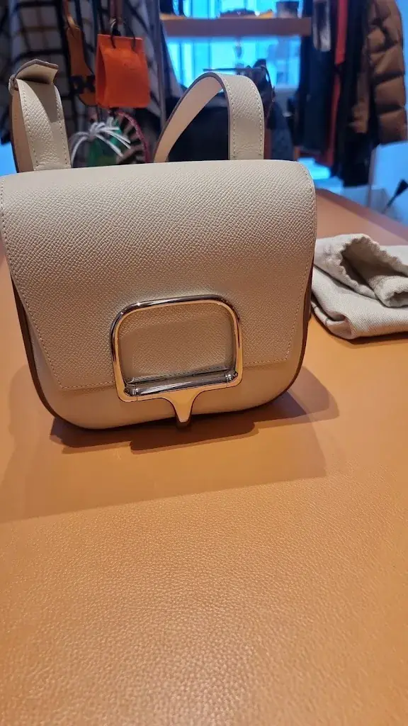 Hermes_Gstaad_slider_image_2