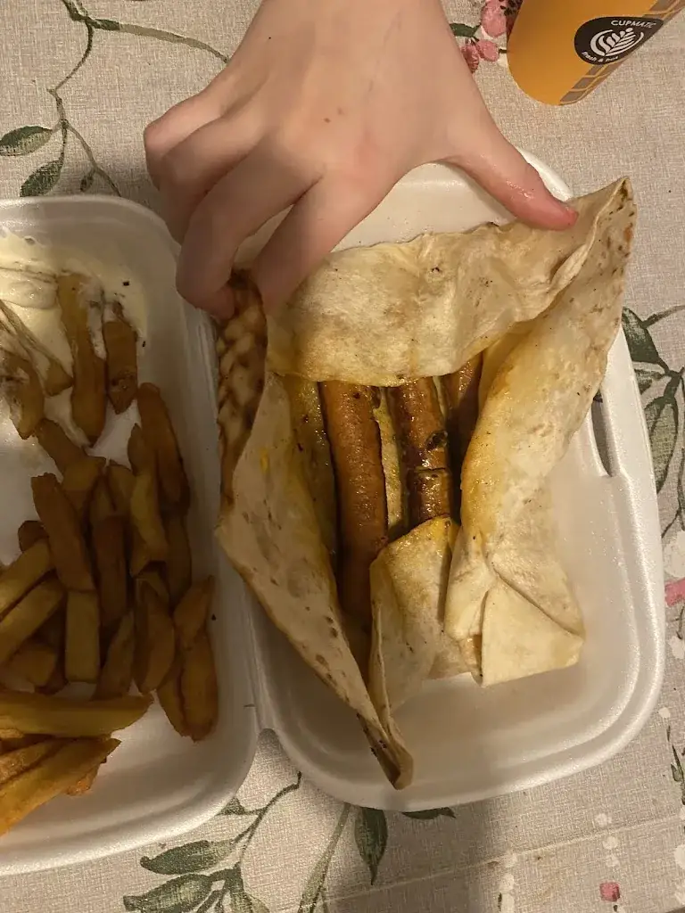 Snack le voltaire restaurant in Hornoy-le-Bourg