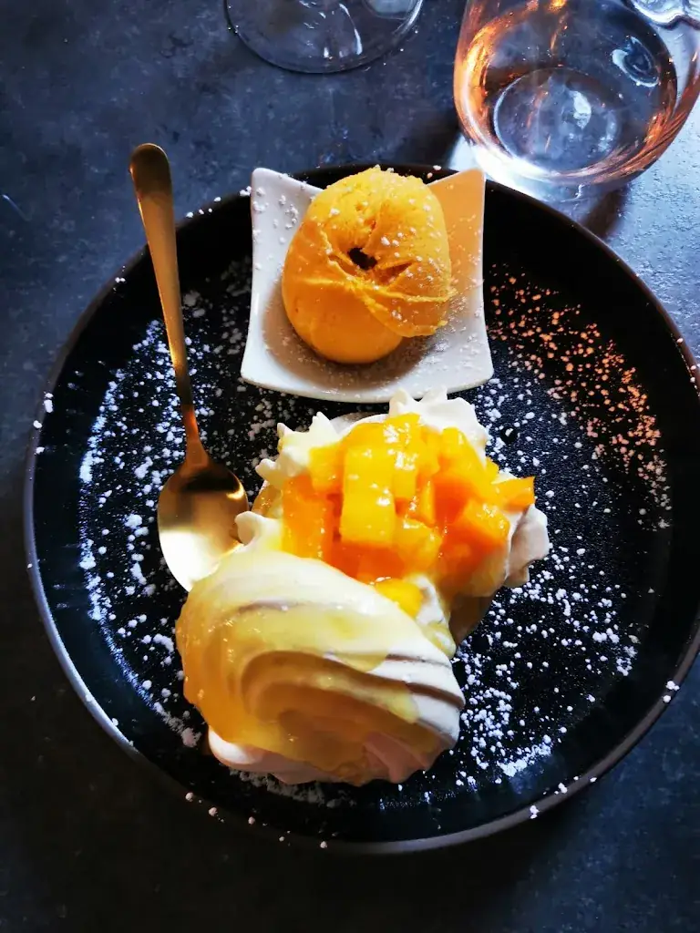 Claire Faes_L’endroit_Hazebrouck_review