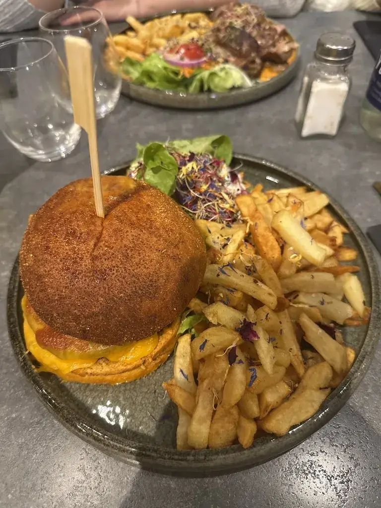 Vincent Dupire_L’endroit_Hazebrouck_review