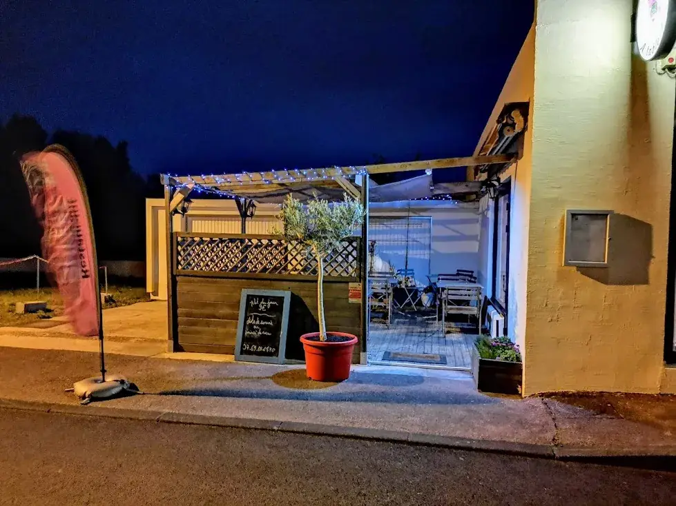 Le Premier à table_Cruas_slider_image_3