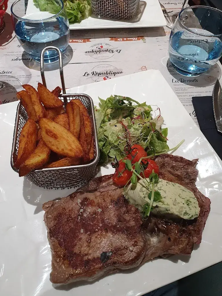 Le République_Albertville_slider_image_3