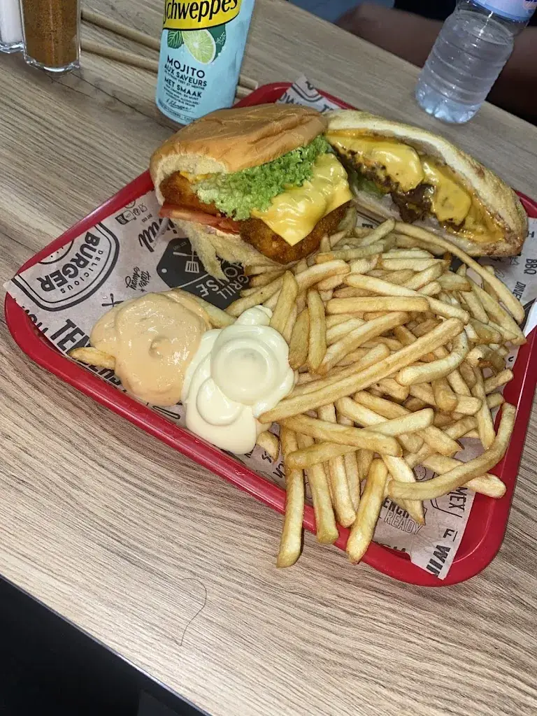 Khalid Azarzam_FOOD KORNER_Jeumont_review