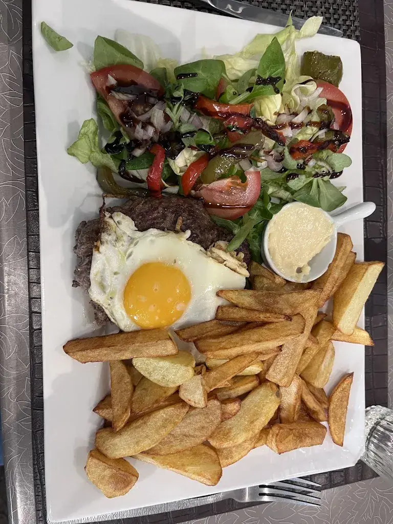 Pogo Neo_Café De Paris Restaurant_Jeumont_review