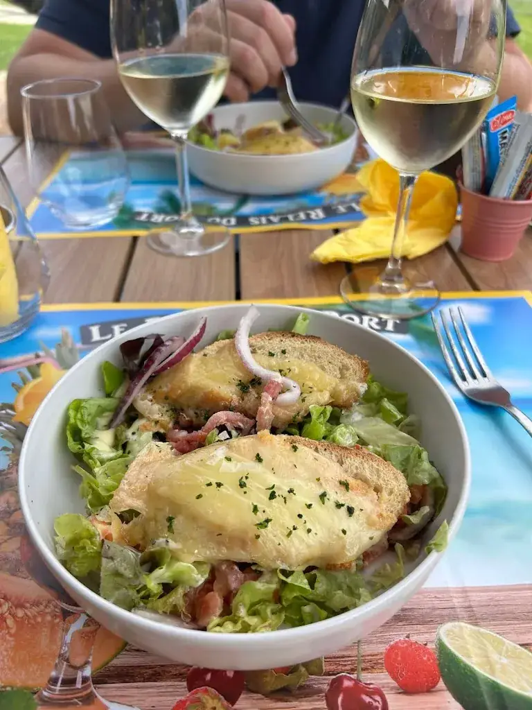 jo de_Relais du Port_Jaux_review