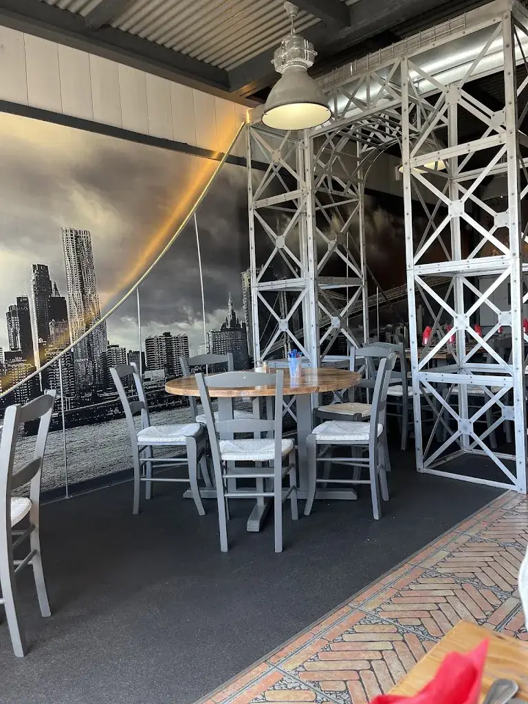 Leah bertrand_Hudson_Jaux_review