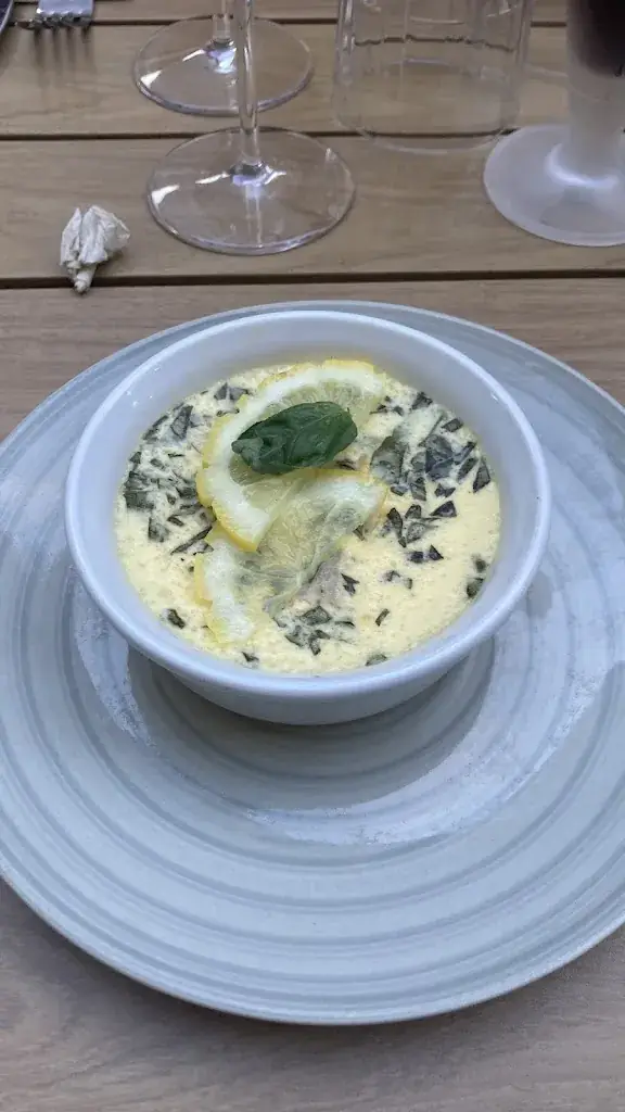 Dylan Honnons_Le local _Fère-en-Tardenois_review