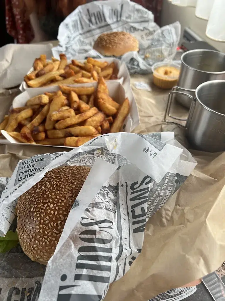 KekkaLibeAkiRuna_Place de la frite_Bassée_review