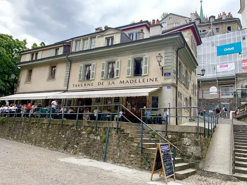 Minna Kuikka_Taverne de la Madeleine_Genève_review