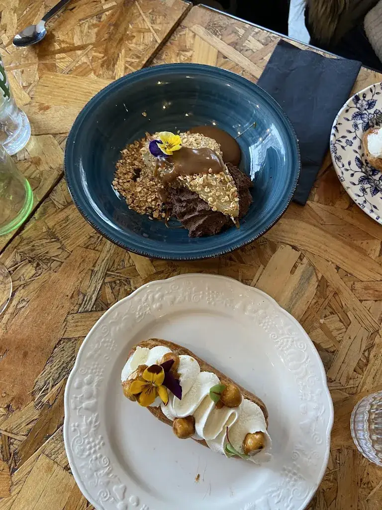 Maria Araslanova_Aux Jours Heureux_Madeleine_recensione