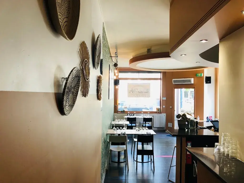 Aux Jours Heureux restaurant à Madeleine