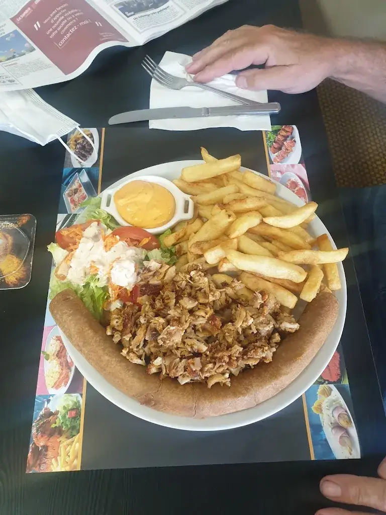 LE D'ARTAGNAN est fermé actuellement la date d'ouverture sera indiquée ultérieurement. merci de votre fidélité_Longueville_slider_image_2