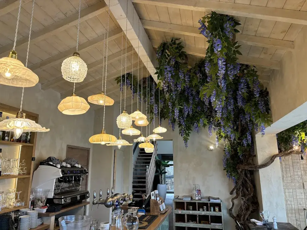 Teddy Bonnetaud_B rasserie des 2 Ponts_Grièges_review