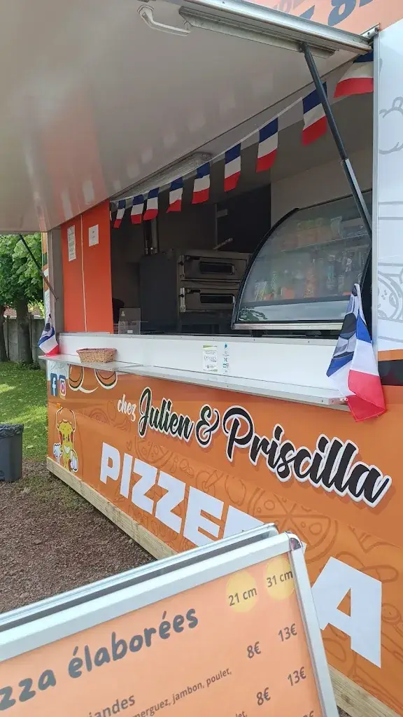 pizzeria chez julien et Priscilla restaurant in Labeuvrière