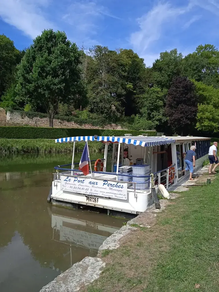 Port aux Perches_Silly-la-Poterie_slider_image_3