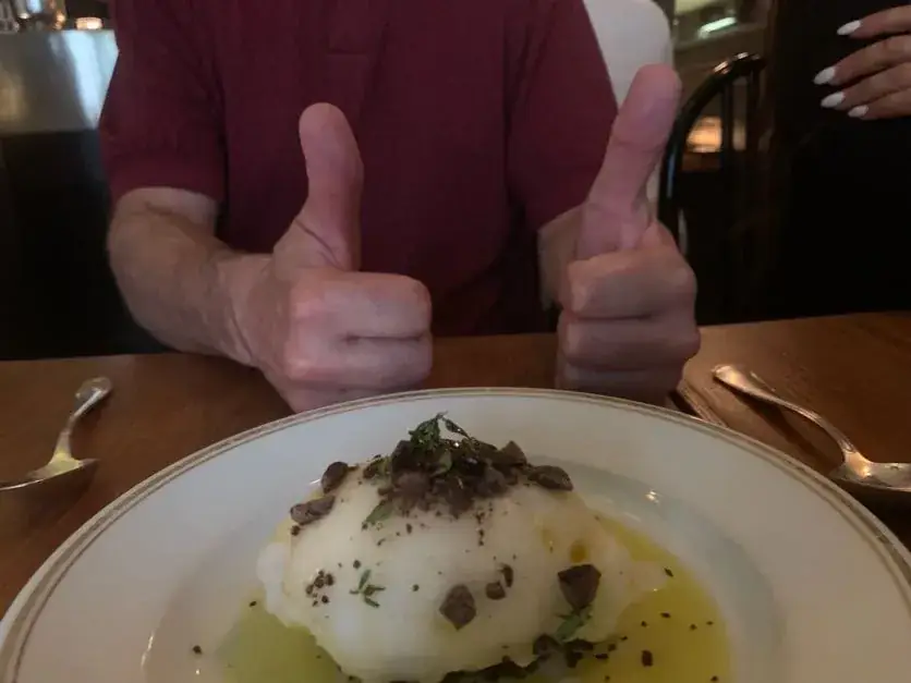 Chris Kutelis_La Bourse et La Vie_Paris_review