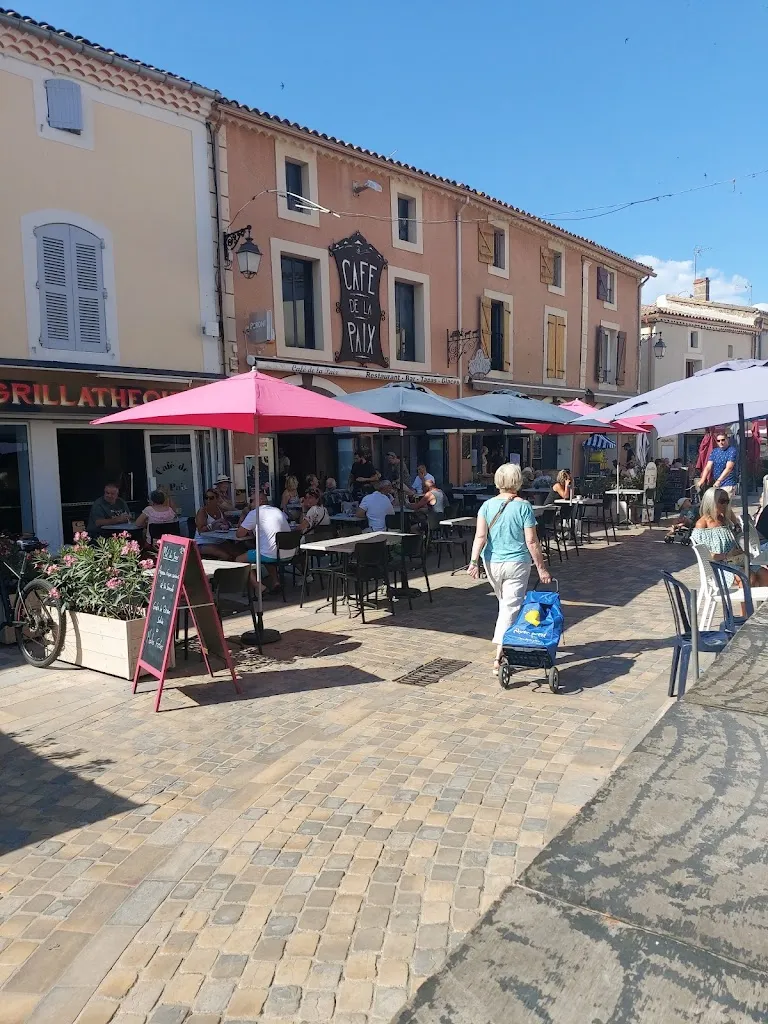 Aline “Lismo” Grattier_Café restaurant de la Paix_Pont-de-Veyle_review