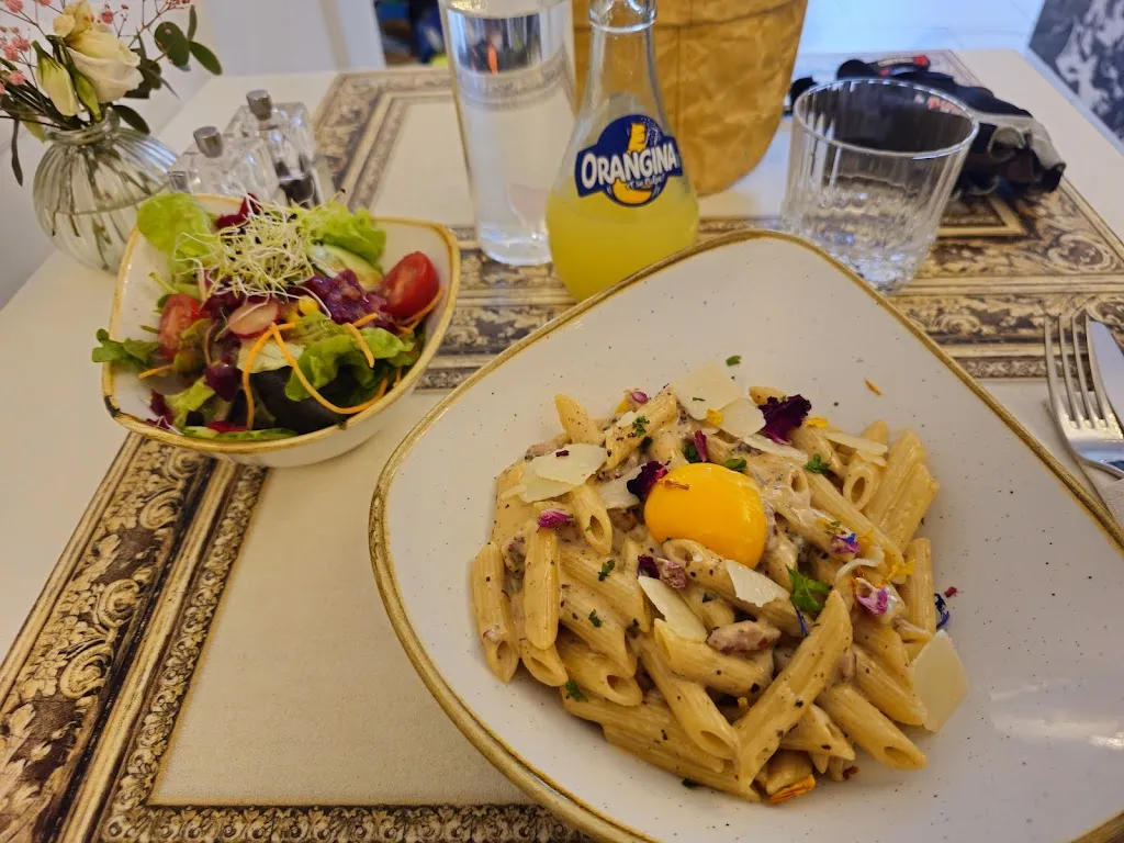 R M_Pizzeria Kangoo’s_Hirson_review