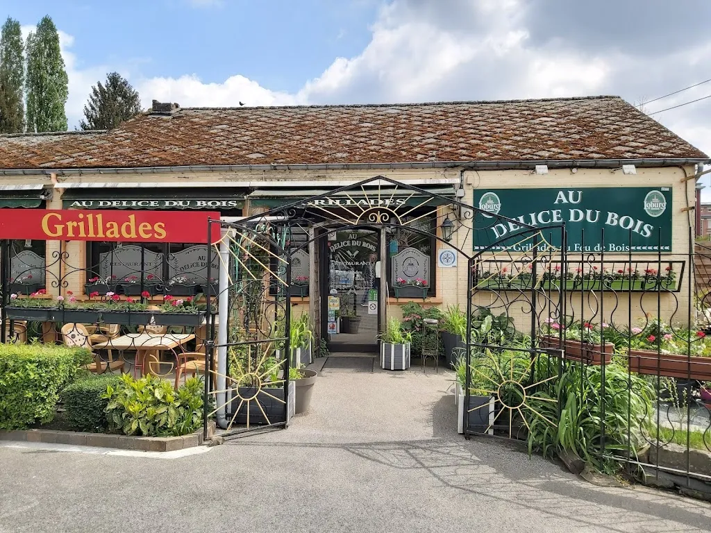 Au Delice Du Bois restaurant in Hirson