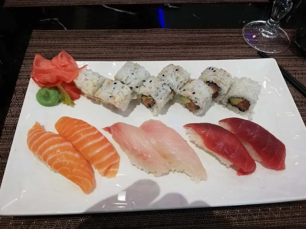 sakura house restaurant japonais_Albertville_slider_image_2