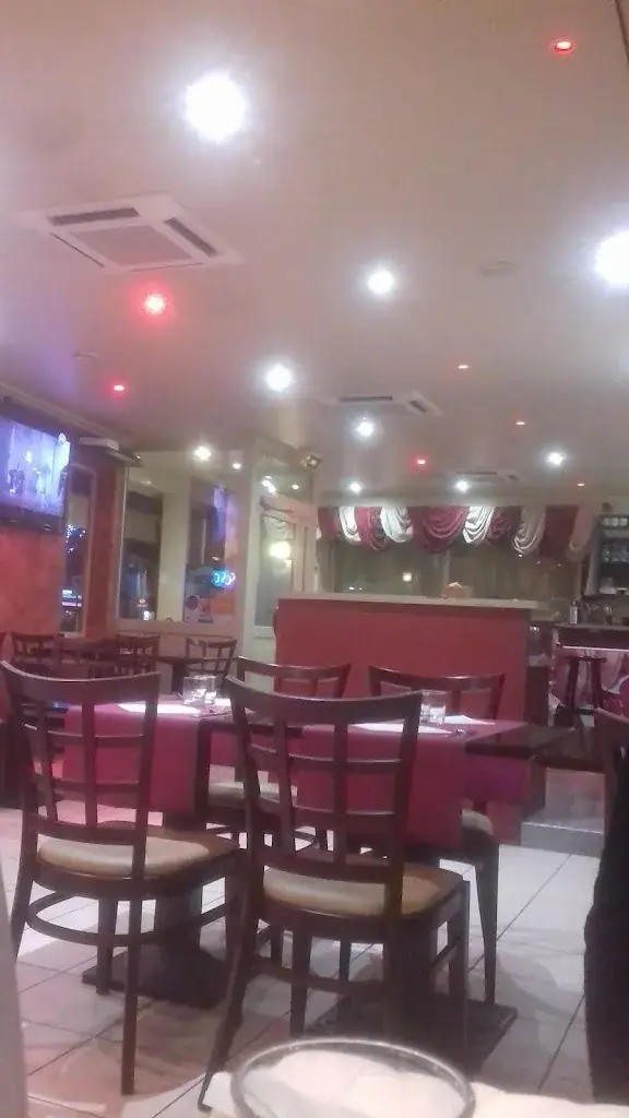 Fanny Le Jeune_Le Caméléon_Lamorlaye_review