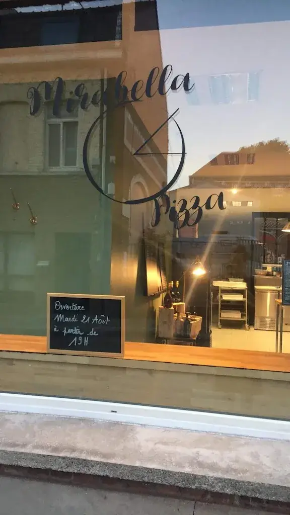 Mirabella Pizza restaurant in Halluin