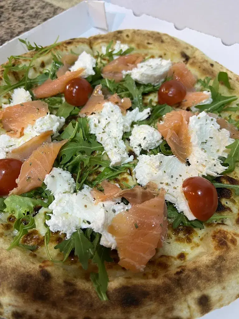 O’feu de bois pizza restaurant in Halluin