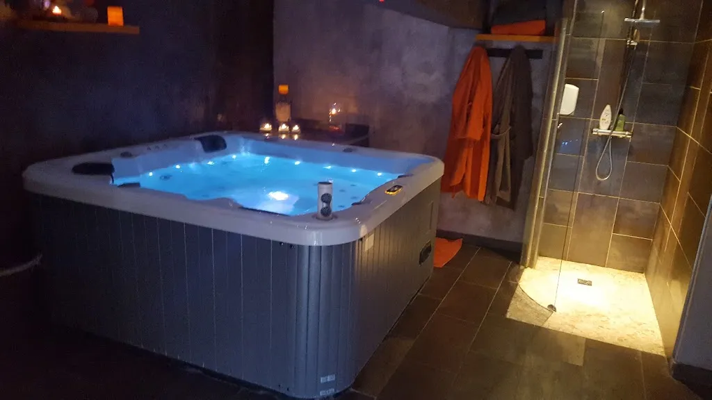 Catherine Brandt_A l'Etable_Halluin_review