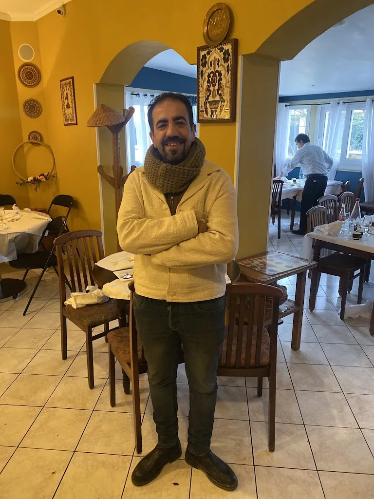 دكتور / محمد دنيا استشاري جراحه التجميل_Restaurant Le Simbad_Chapelle-en-Serval_review