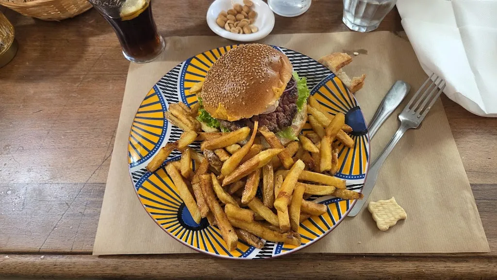 Café de la Mairie / L'âme véritable_Orry-la-Ville_slider_image_2