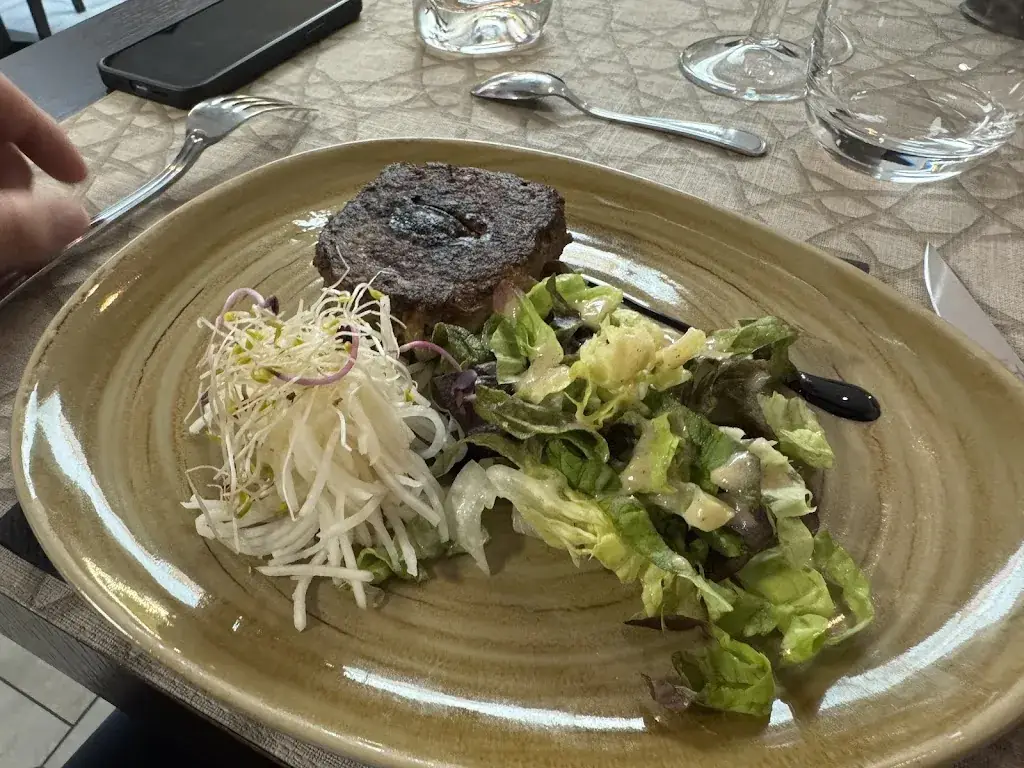 David Fangille_Le Tour de Cou_Lezoux_review