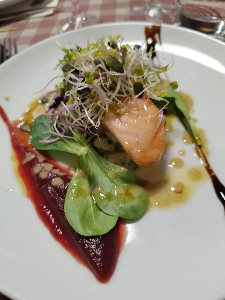 Nicole Dunez_Le Tour de Cou_Lezoux_review