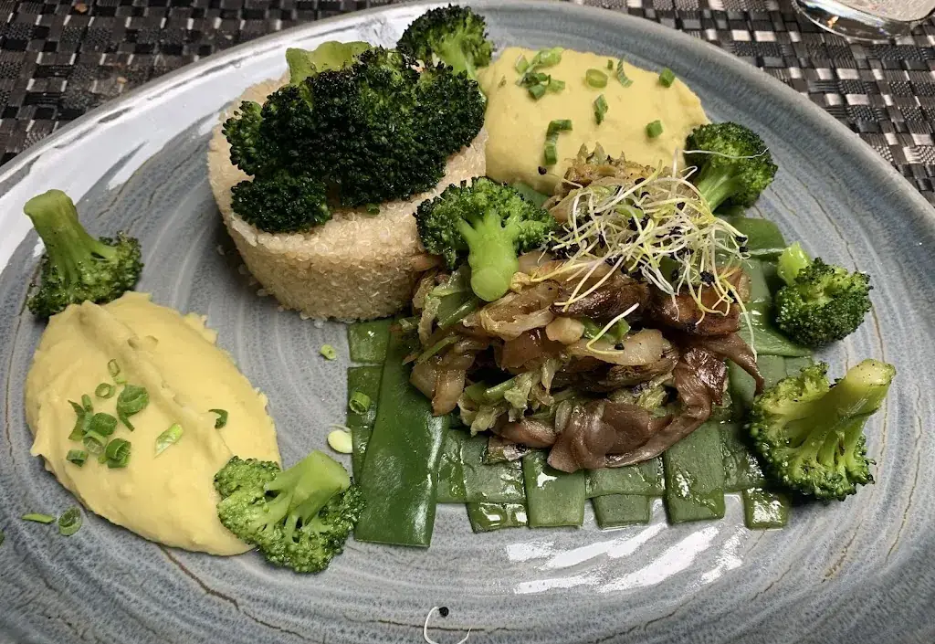 Le Tour de Cou_Lezoux_slider_image_2