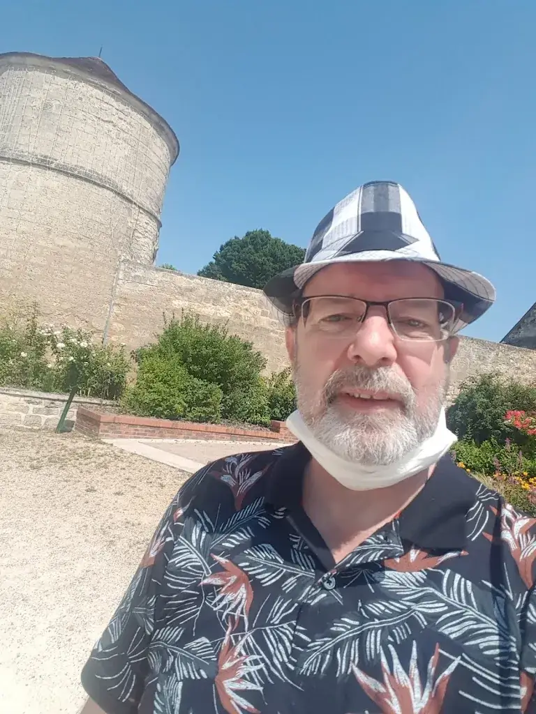 Café de la Place_Lacroix-Saint-Ouen_slider_image_3