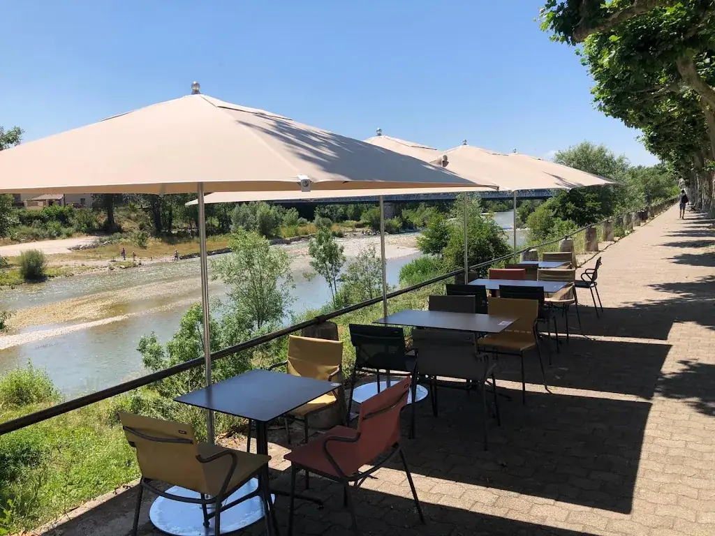 Riviere Salée Restaurant-Boutique authentique restaurant in Crest