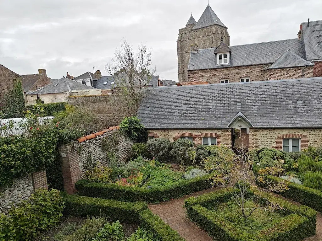 C. A._Les Tourelles_Crotoy_review