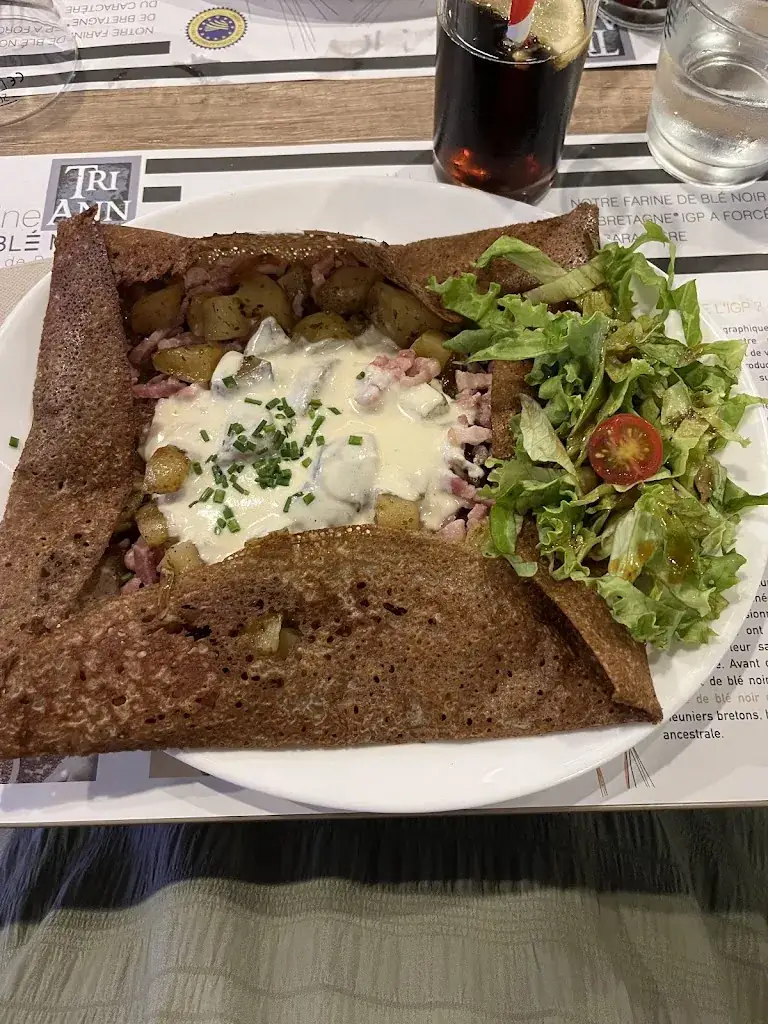 Amy Melton_Tri-Ann 2_Lagny-le-Sec_review