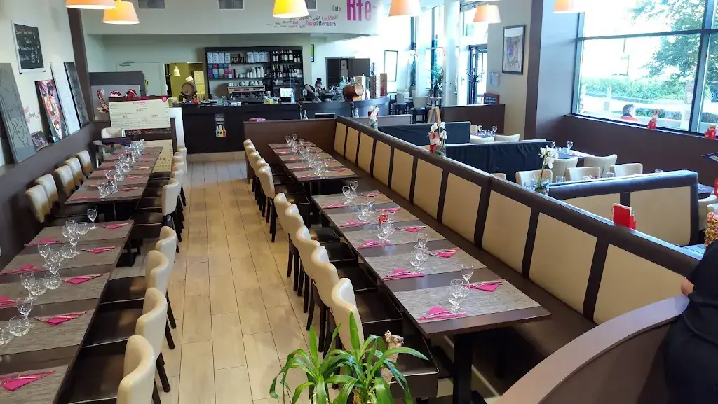 Restaurant Bar Kfe-in_Plessis-Belleville_slider_image_1