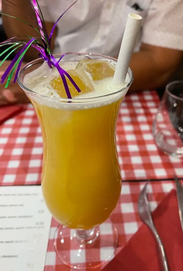 Angelique Tassa_Bella Mora_Plessis-Belleville_review