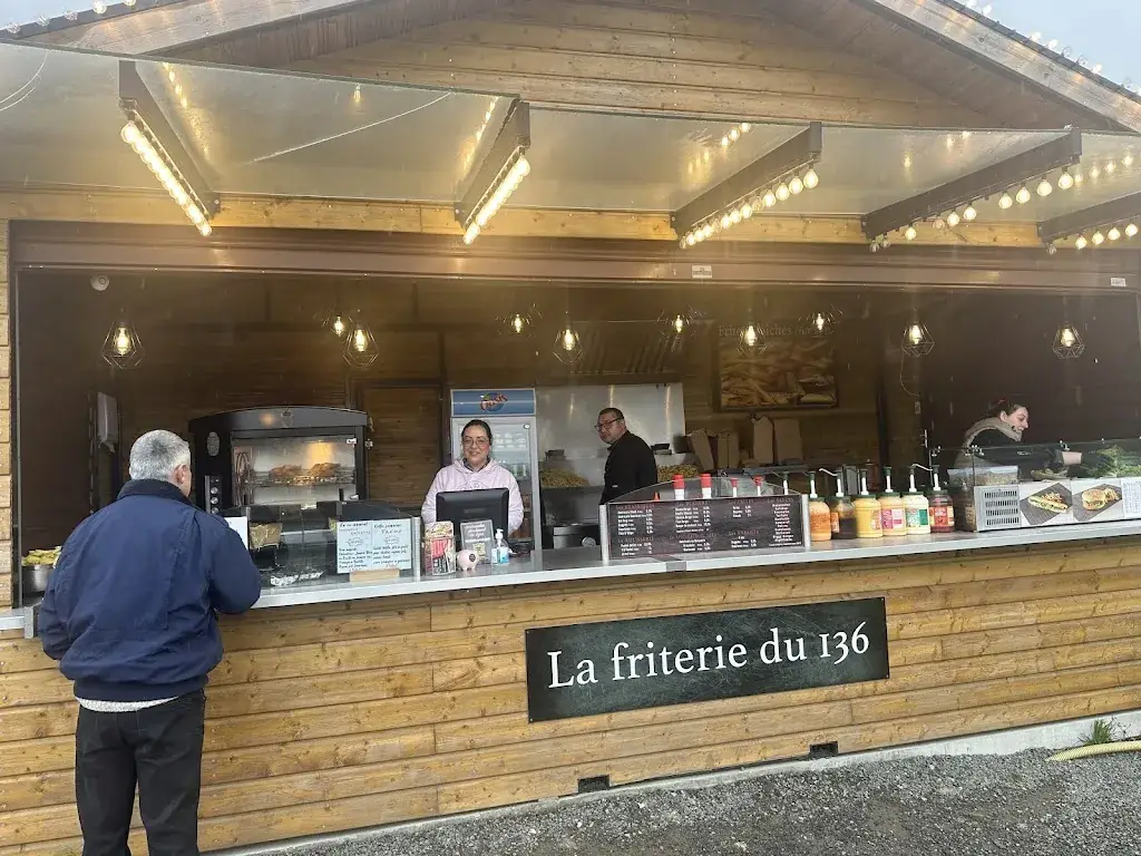 David Debard_La friterie du 136_Mesnil-en-Thelle_review